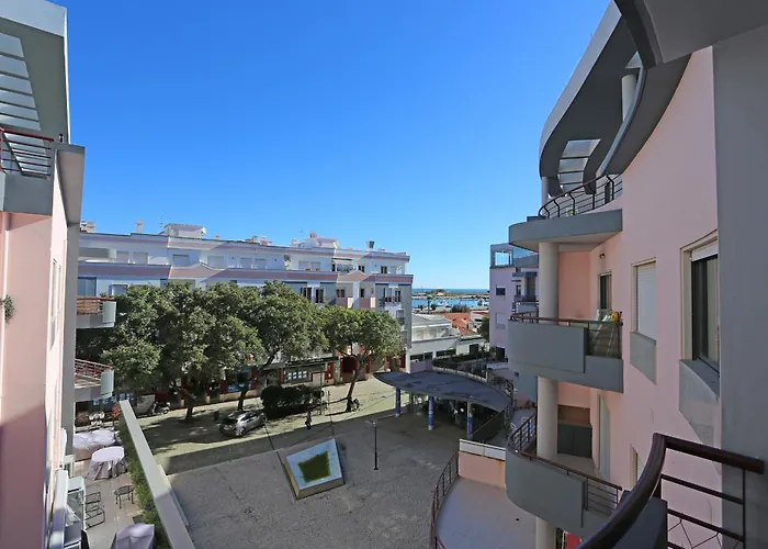 Gama Avenue Apartments